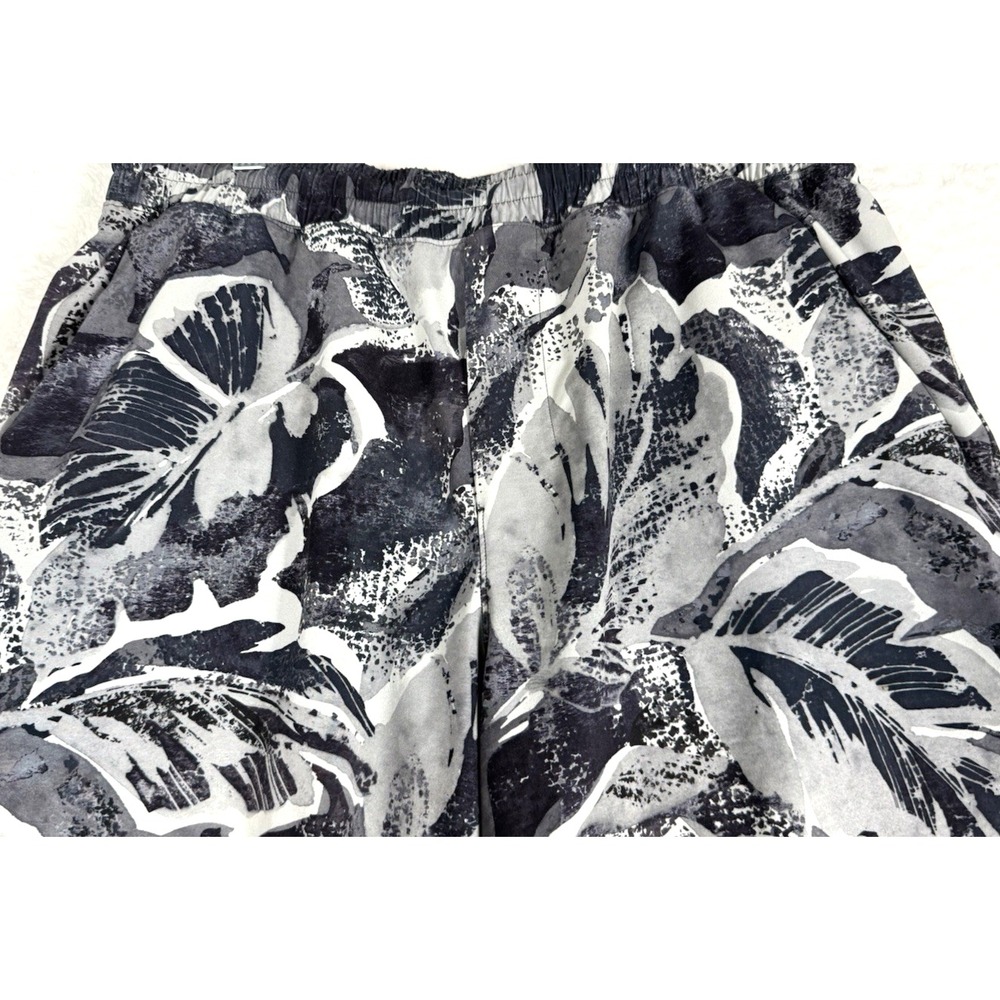 Lululemon 9" Pace Breaker Shorts Men Large Lined Tropical Shadow Sea Salt Palm - Picture 3 of 15